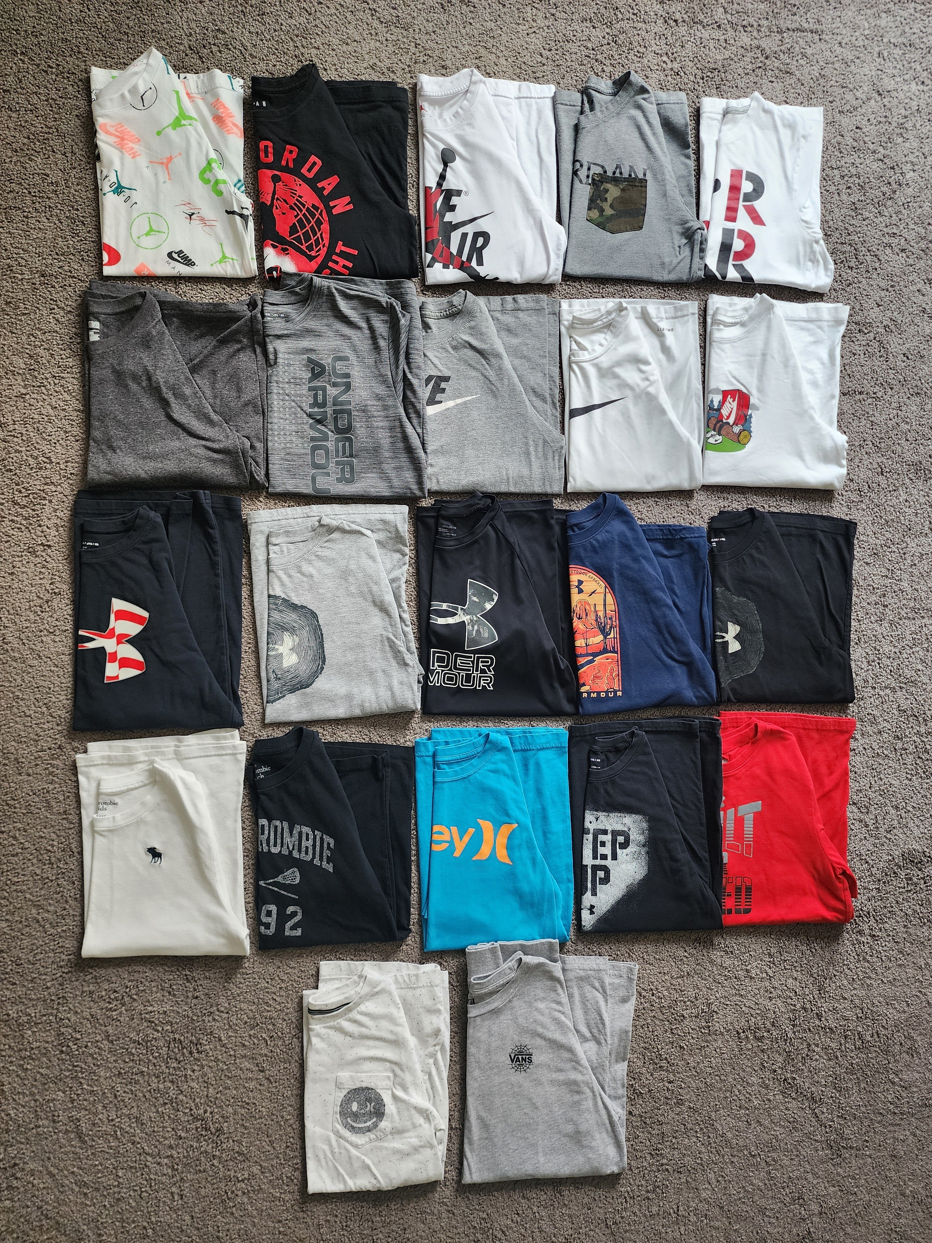 22 Brand Name Assorted Kids Graphic TShirts